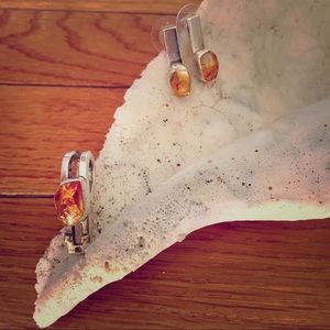 Lilly Barrack pendant and earrings